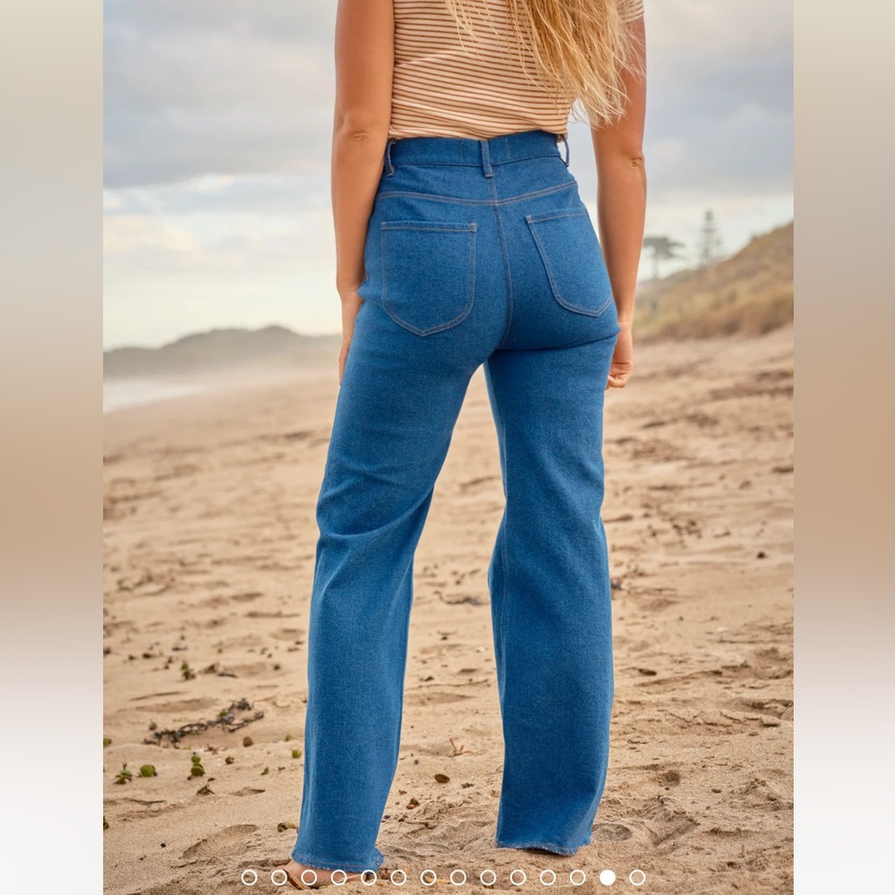 Women's Blue High-Waisted Jeans